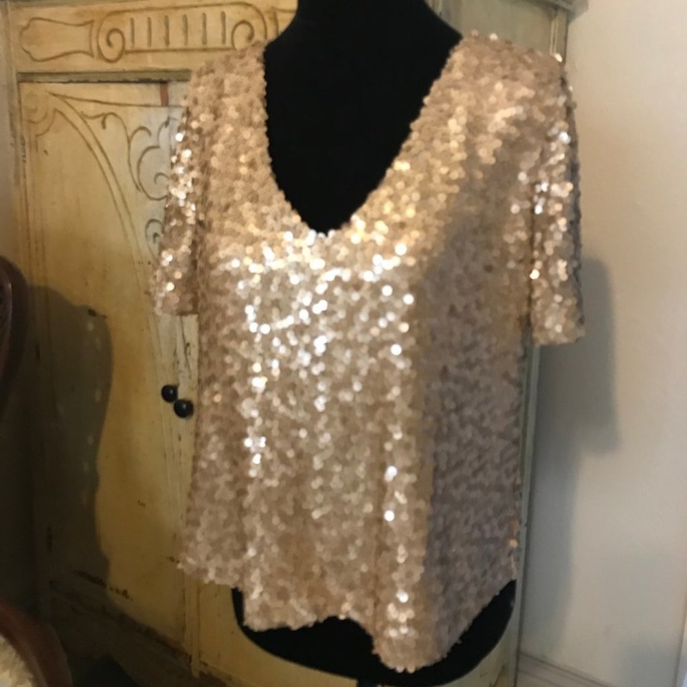SOCIALITE SEQUIN ALINE TOP